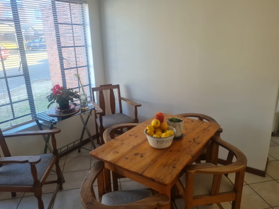 2 Bedroom Property for Sale in Hillside View Free State